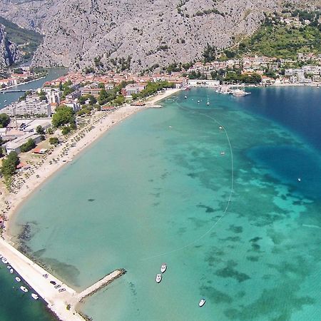 Apartments By The Sea Omis - 15485 Εξωτερικό φωτογραφία
