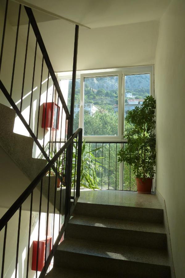 Apartments By The Sea Omis - 15485 Εξωτερικό φωτογραφία